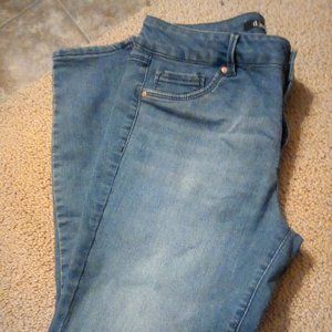 D. Jeans Ankle Style, Size 10, Worn Look, mid rise